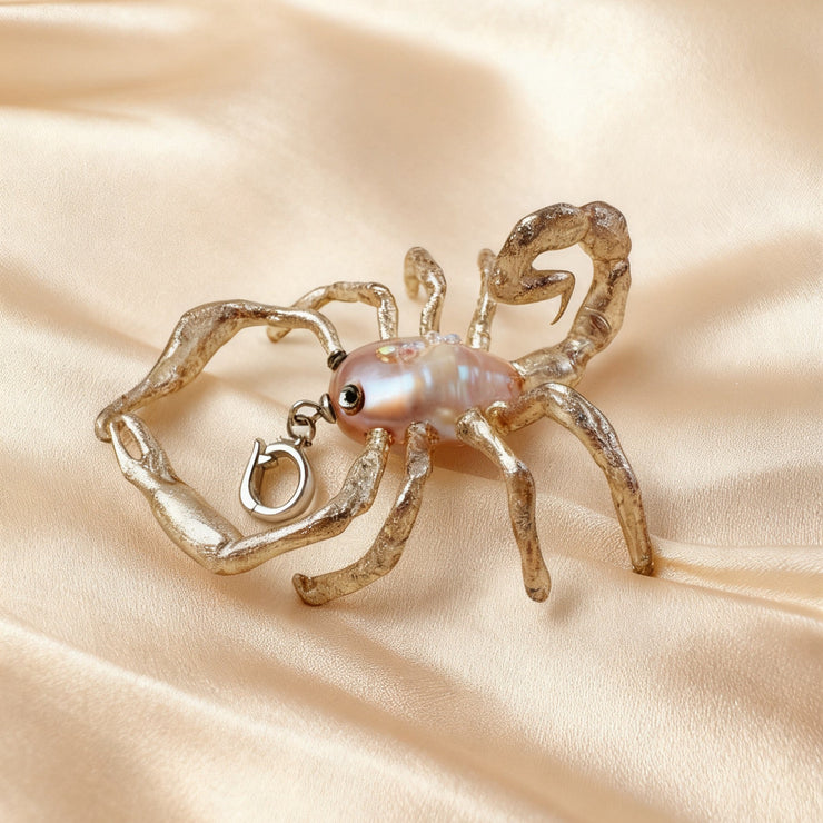 Scorpion pearl necklace pendant (with chain)